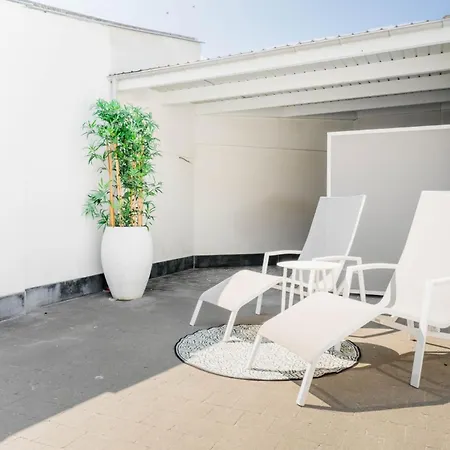 Charming Ostend Home: Near Beach City Center *