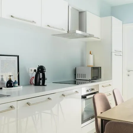 Charming Ostend Home: Near Beach City Center Apartament Ostenda